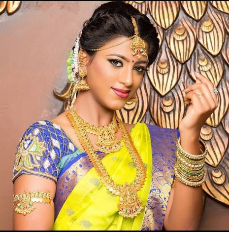 Chitra makeup artist